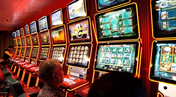 Slots (Slot Machines) Slots (Slot Machines)